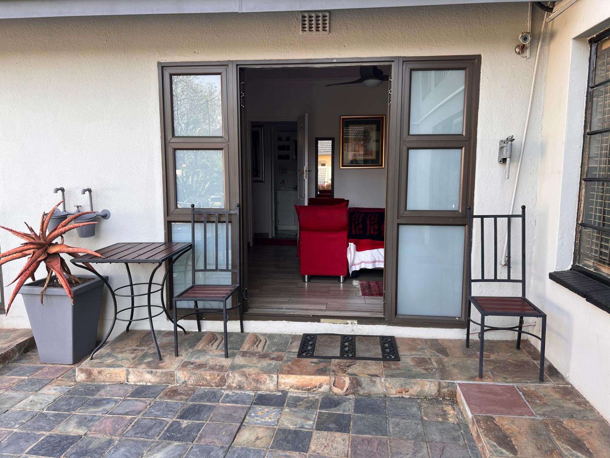 2 Op Terblanche Guesthouse Boksburg Εξωτερικό φωτογραφία