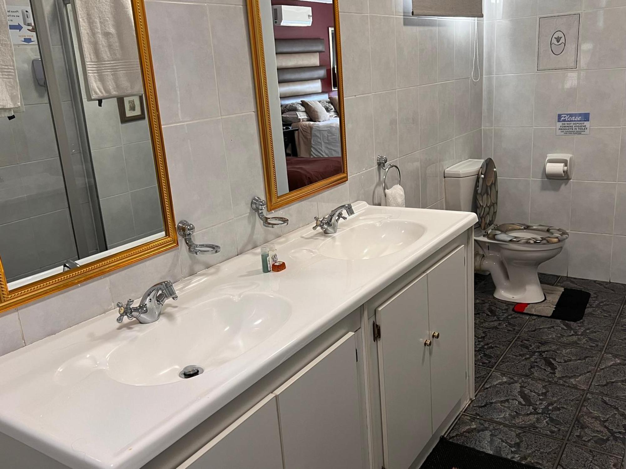 2 Op Terblanche Guesthouse Boksburg Εξωτερικό φωτογραφία