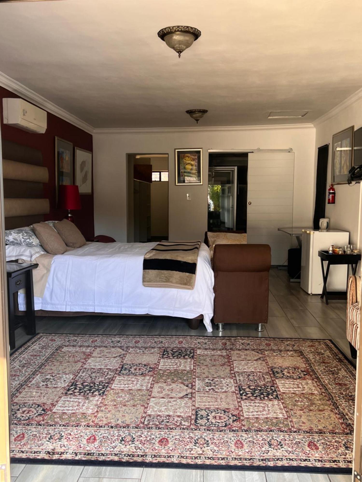 2 Op Terblanche Guesthouse Boksburg Εξωτερικό φωτογραφία