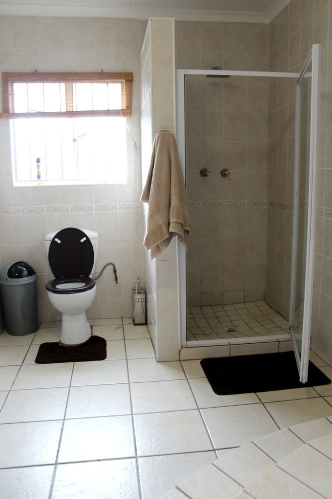 2 Op Terblanche Guesthouse Boksburg Εξωτερικό φωτογραφία